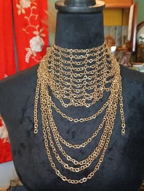 ✨ Gold Draped Chain Necklace High Collar Statement Glamorous Mob Wife